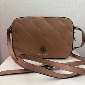 Kurt Geiger London Kensington
Leather Camera Bag Tan
Camel Brown